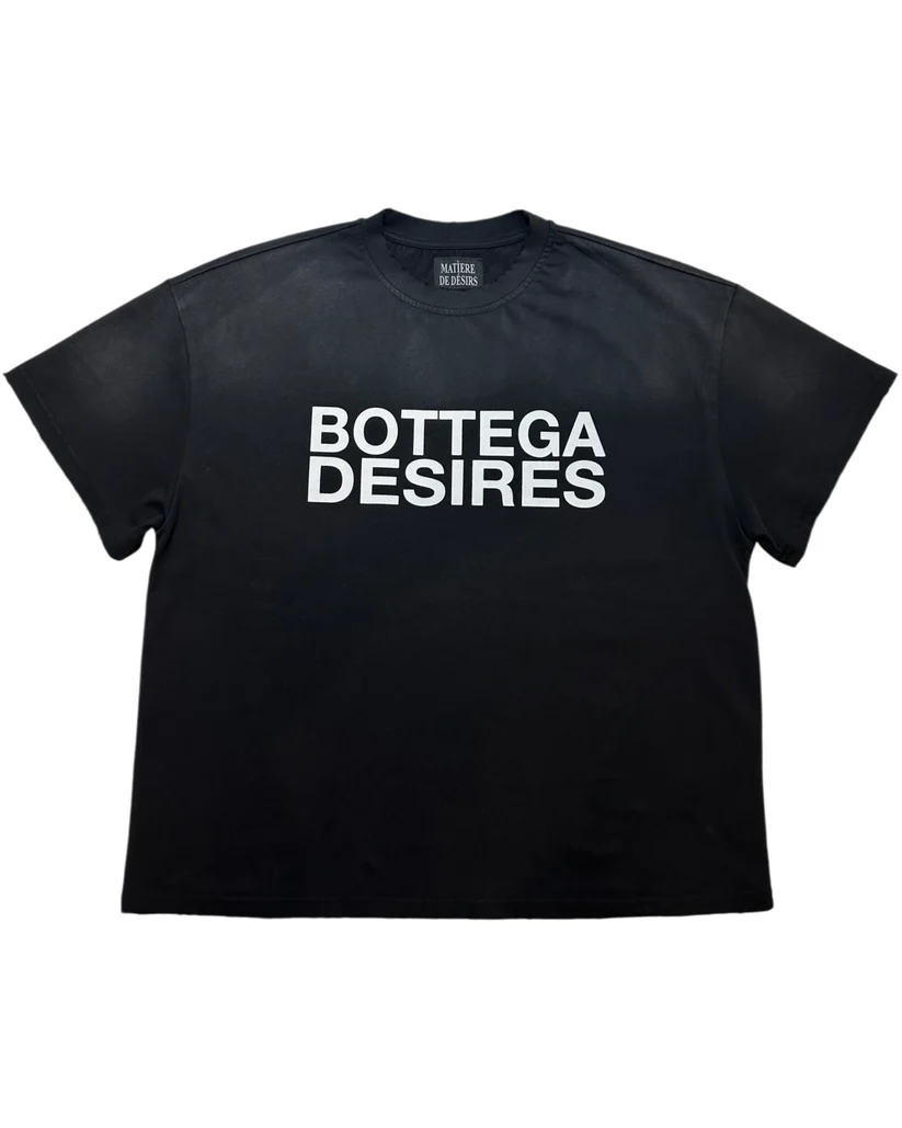 F3A7AF48-58D0-4B11-B761-8D00016011F1.webp Bottege Desires Souvenir T-Shirt